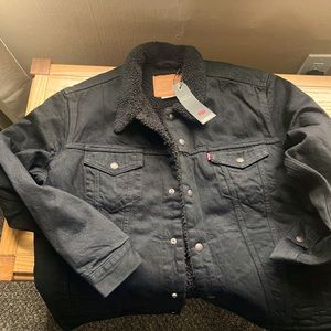 Brand new, with tag, Denim Sherpa lined Levi jacket (black)